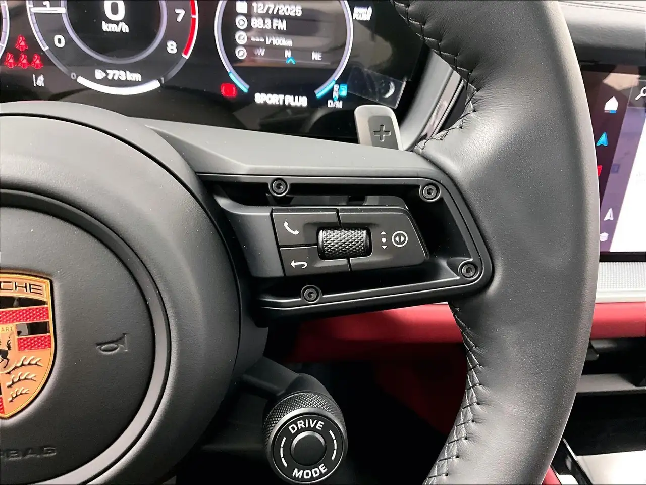 Porsche Cayenne - Image 21