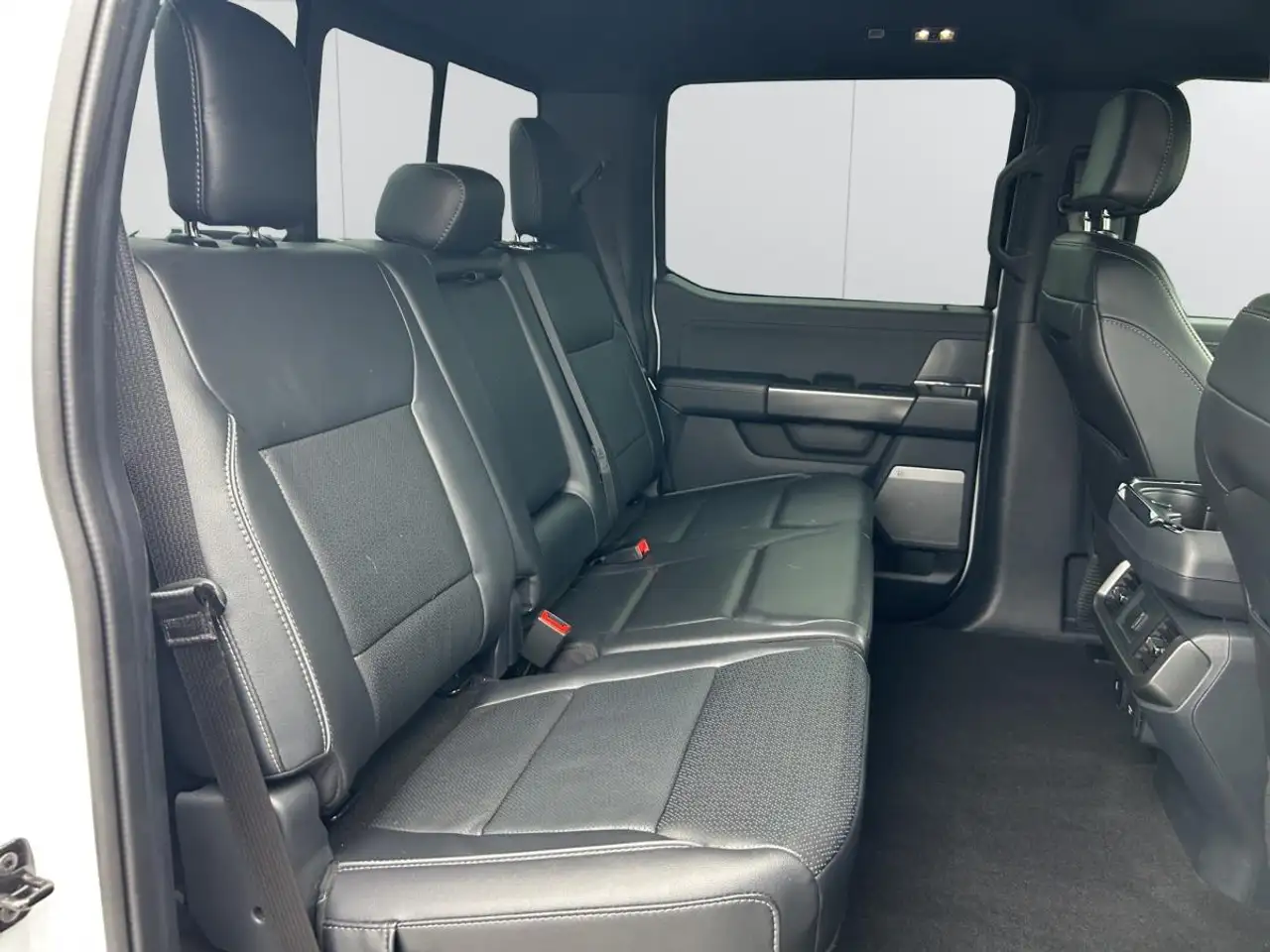 Ford F-150 - Image 23