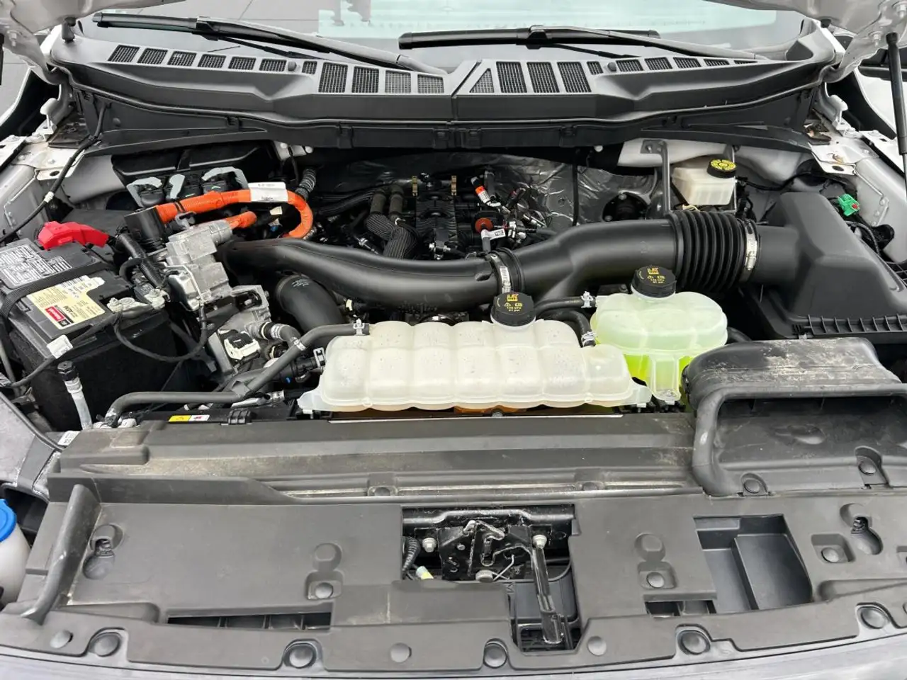 Ford F-150 - Image 16