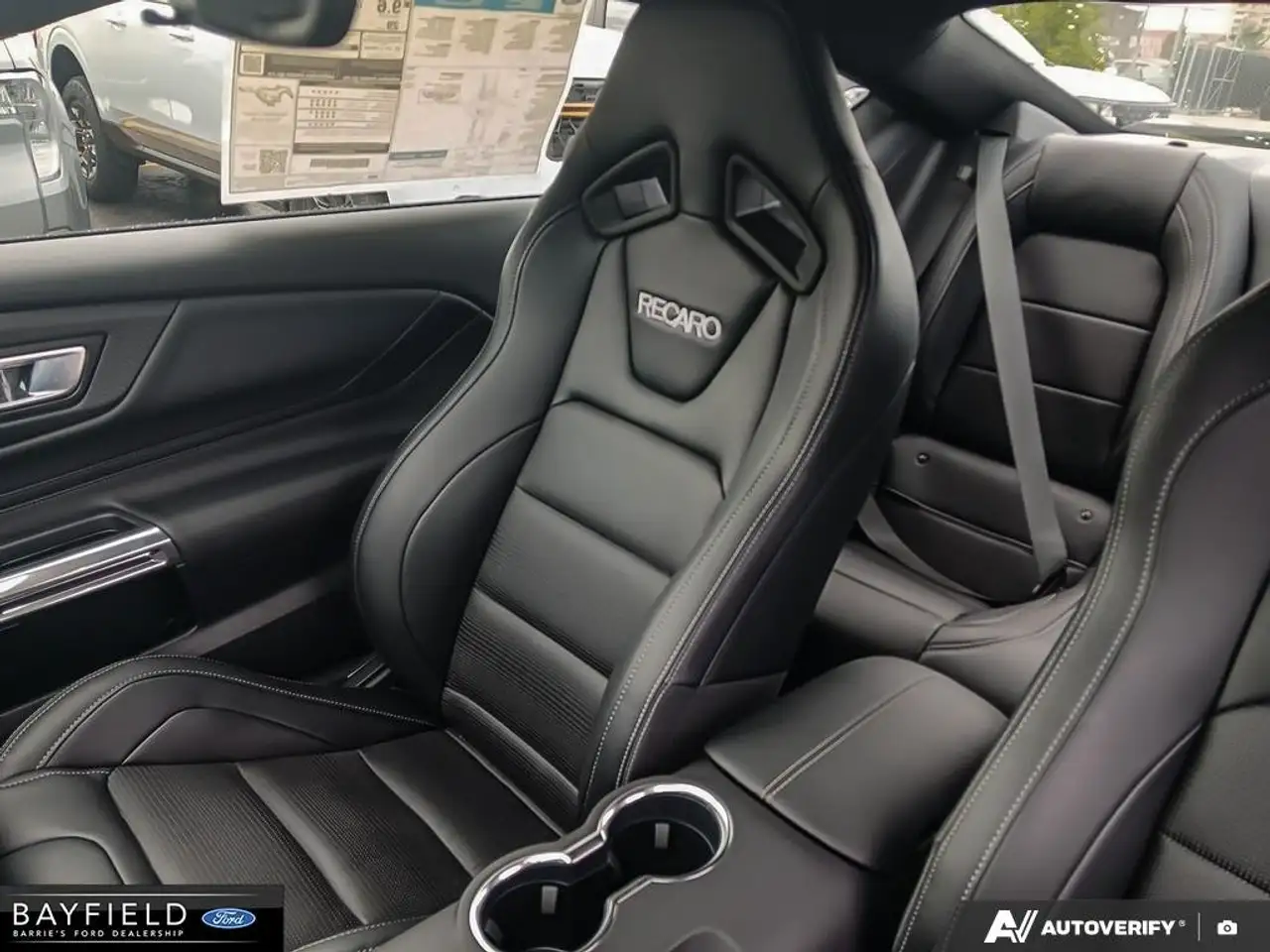 Ford Mustang - Image 22