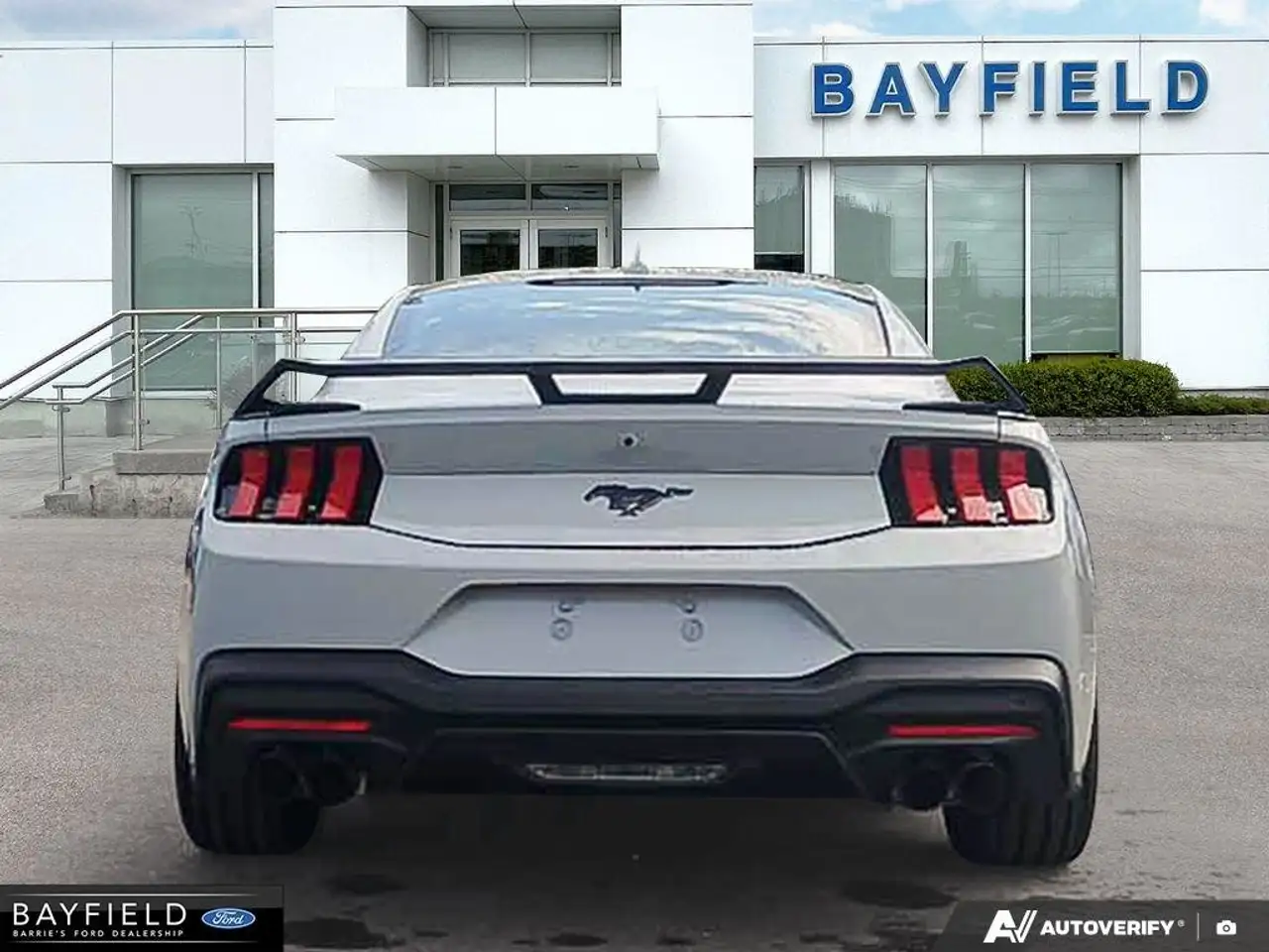 Ford Mustang - Image 5