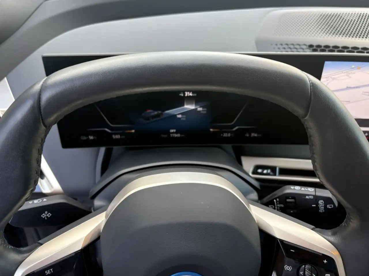 BMW iX - Image 31