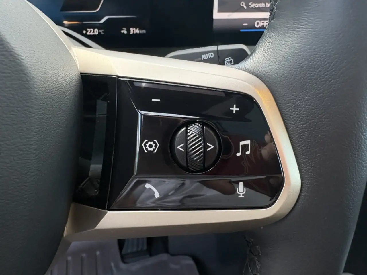 BMW iX - Image 34