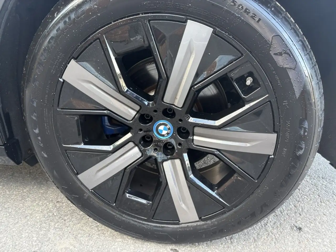 BMW iX - Image 42