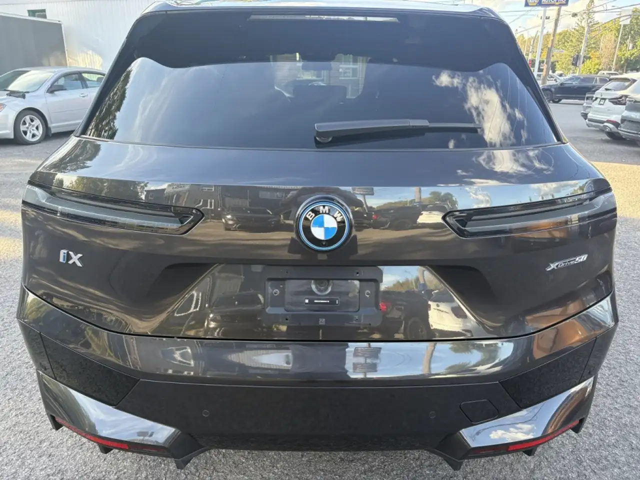 BMW iX - Image 6
