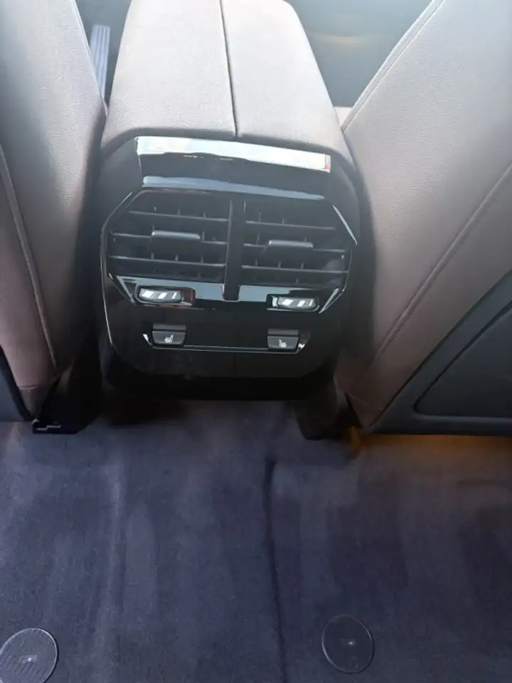 BMW iX - Image 18