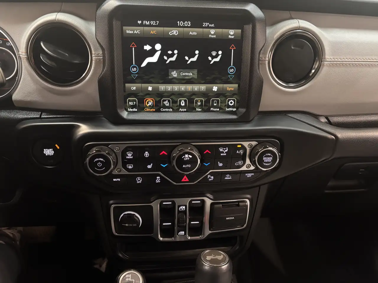 Jeep Wrangler - Image 9