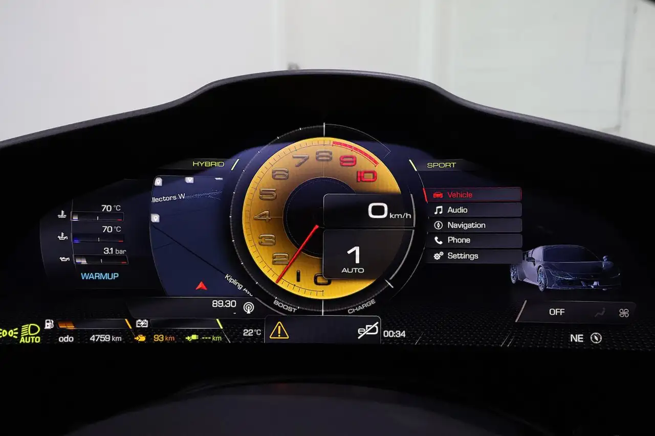 Ferrari SF90 Spider - Image 25