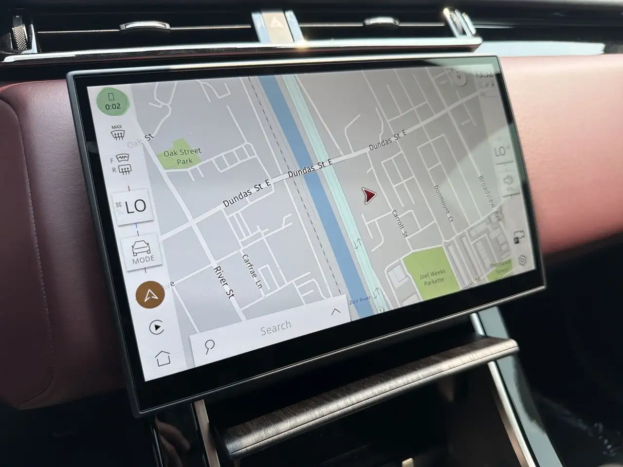 Land Rover Range Rover Velar - Image 15