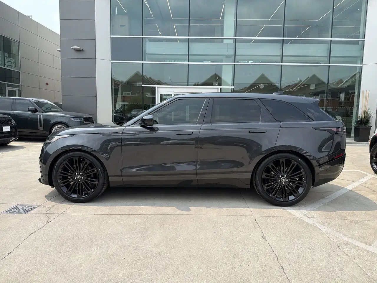 Land Rover Range Rover Velar - Image 5