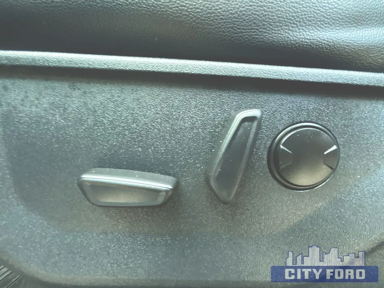 Ford F-150 - Image 12