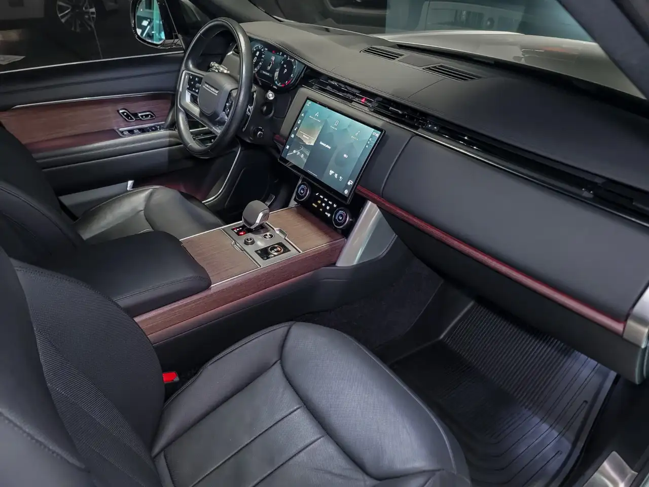 Land Rover Range Rover - Image 23