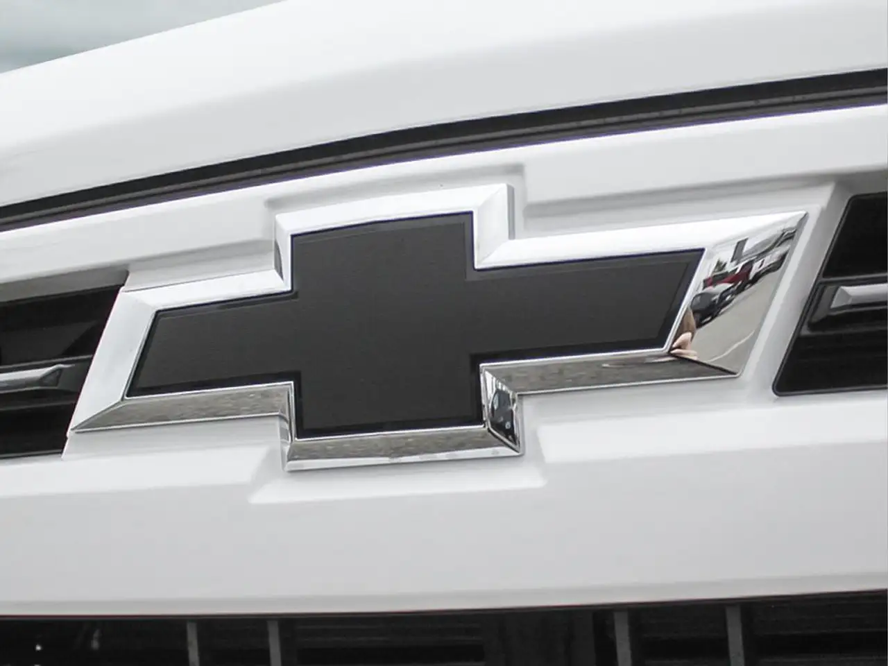 Chevrolet Silverado 1500 - Image 9