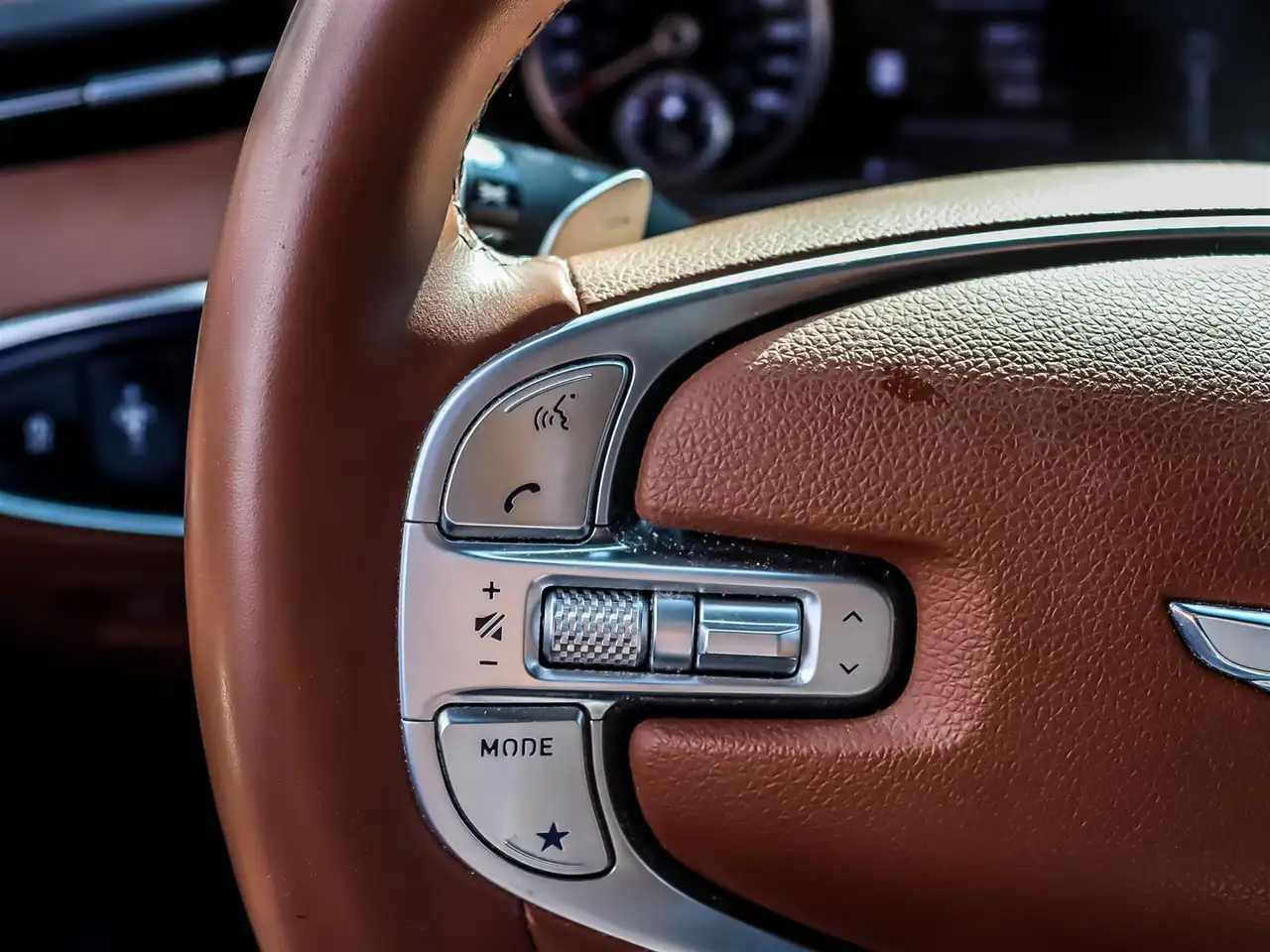 Genesis GV70 - Image 32