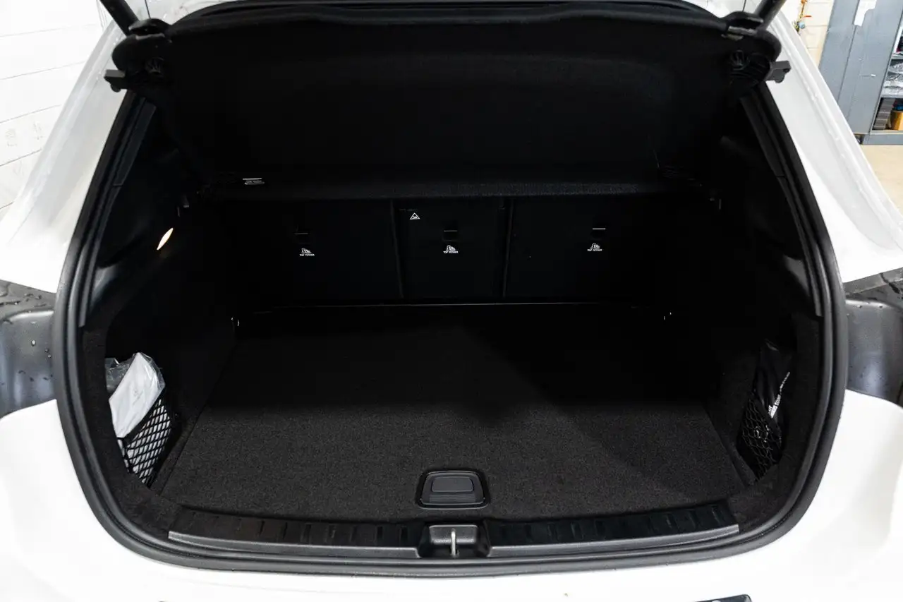Mercedes-Benz GLA - Image 8