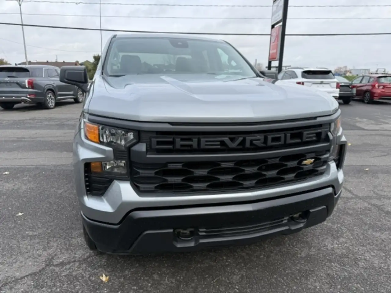 Chevrolet Silverado 1500 - Image 2