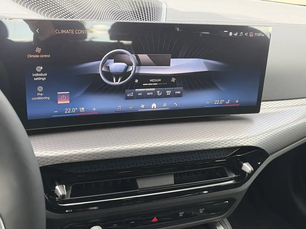 BMW i4 - Image 27