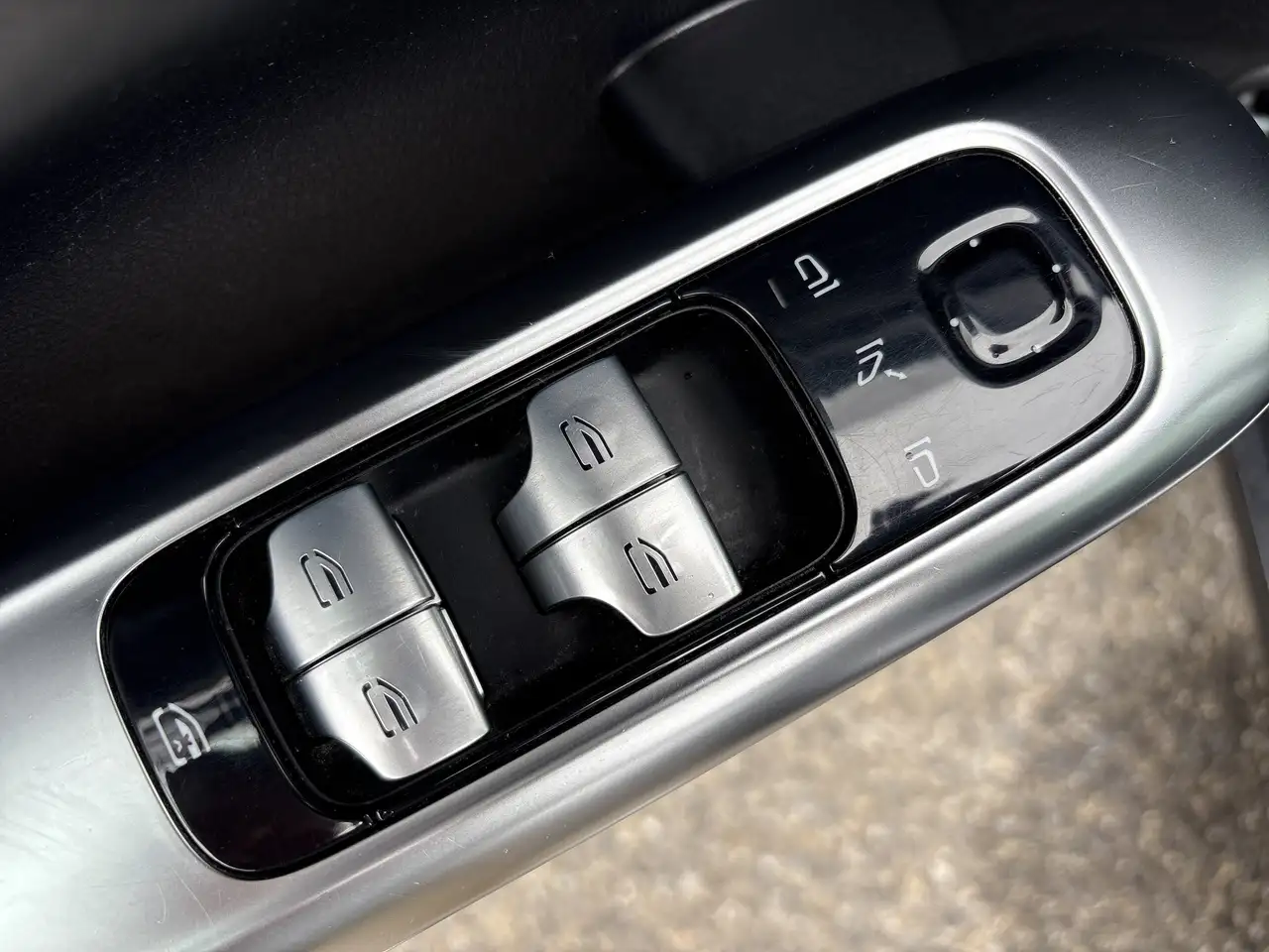 Mercedes-Benz C-Class - Image 16