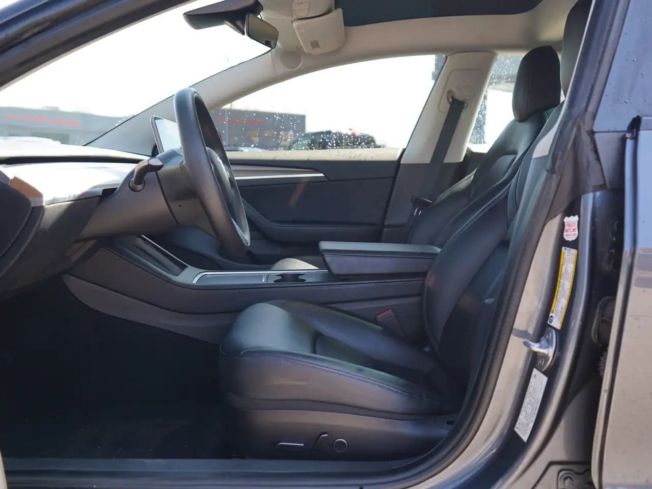 Tesla Model 3 - Image 10