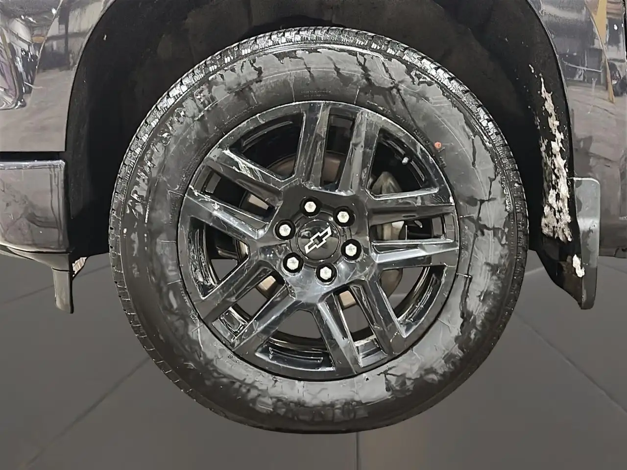 Chevrolet Silverado 1500 - Image 7