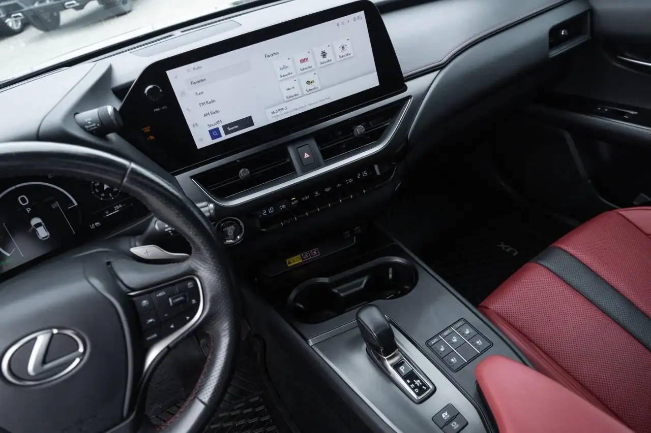 Lexus UX - Image 24