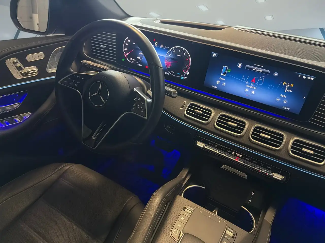 Mercedes-Benz GLE - Image 33