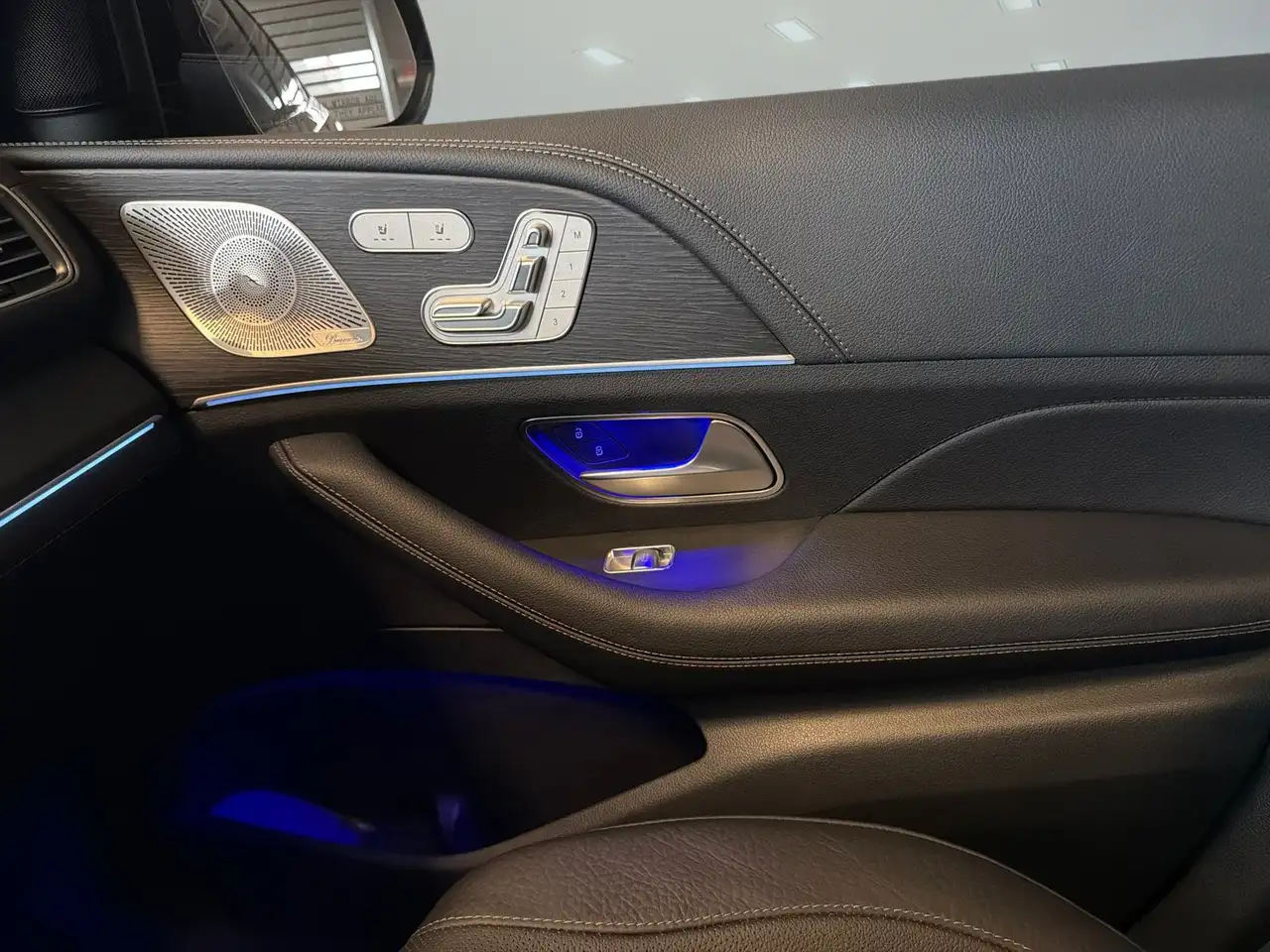 Mercedes-Benz GLE - Image 12