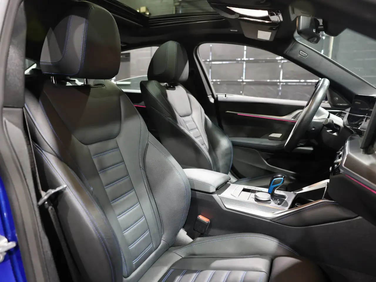 BMW i4 - Image 11