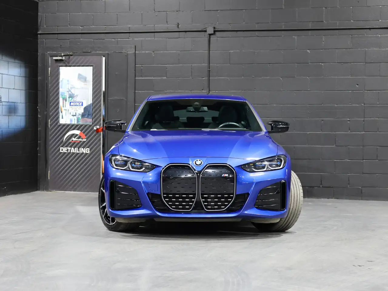 BMW i4 - Image 3