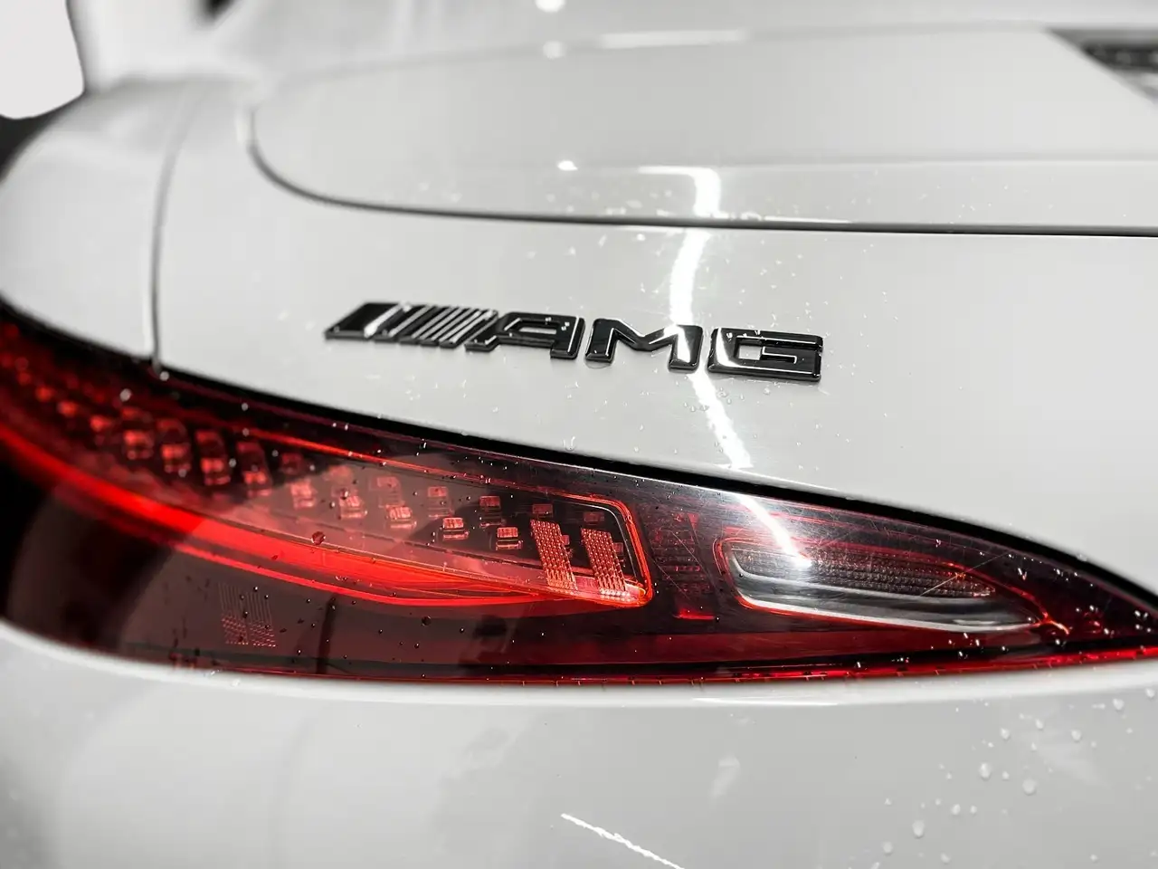 Mercedes-Benz SL - Image 10