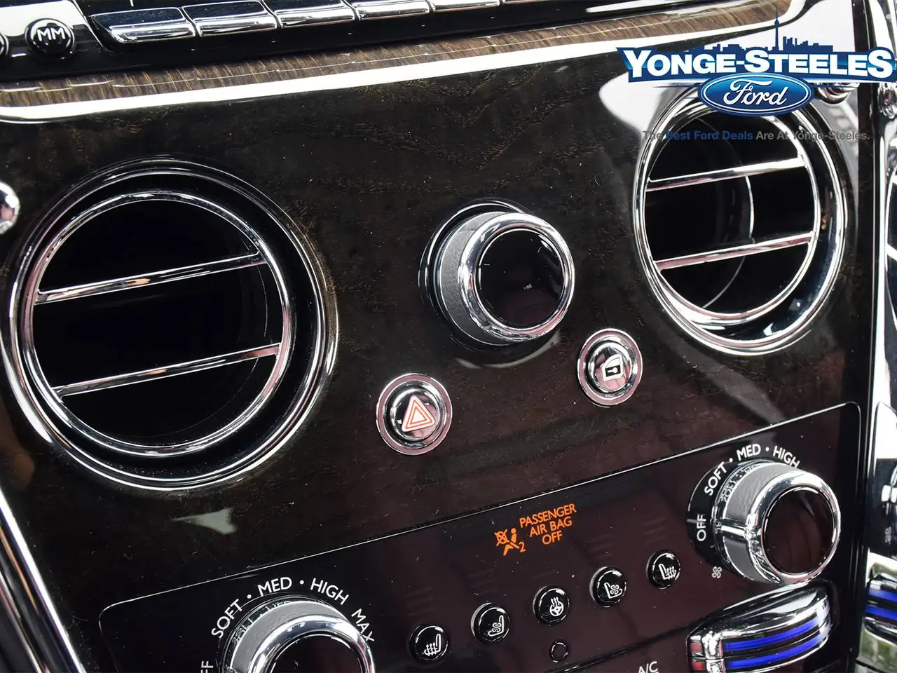 Rolls-Royce Cullinan - Image 30