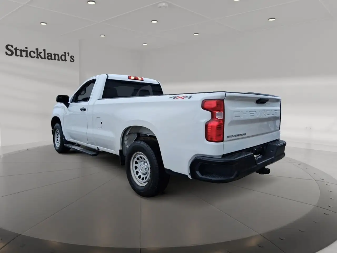 Chevrolet Silverado 1500 - Image 4
