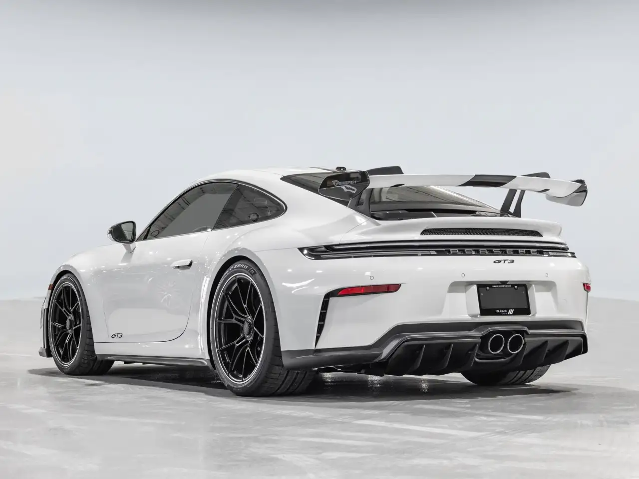 Porsche 911 - Image 18