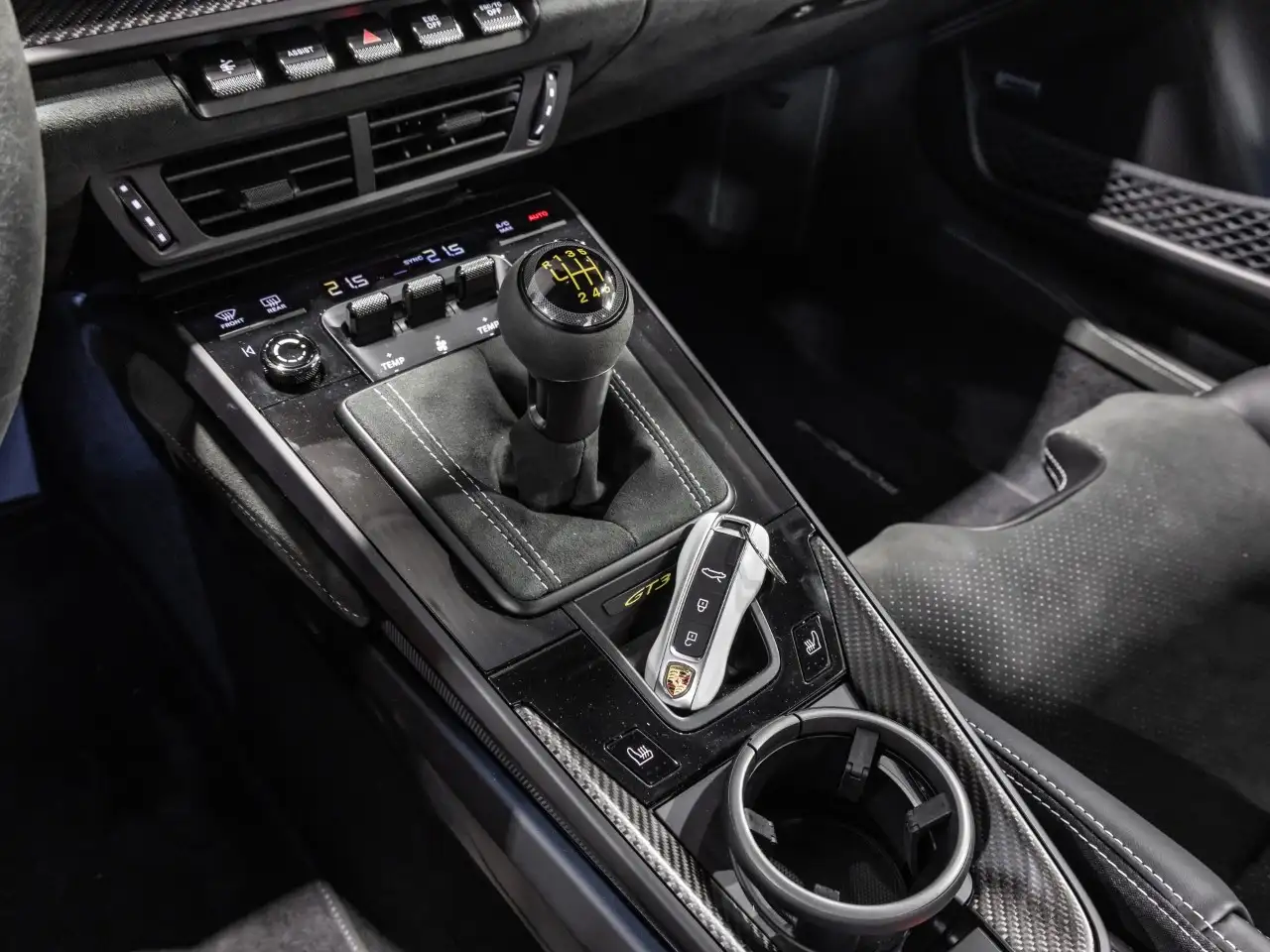 Porsche 911 - Image 27