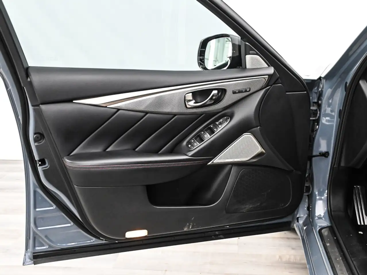 Infiniti Q50 - Image 11