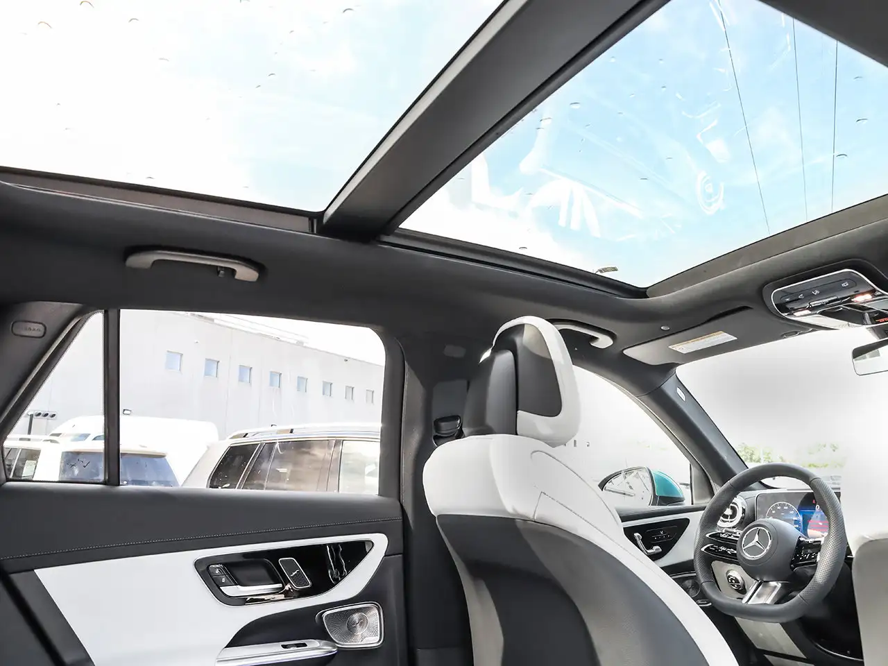 Mercedes-Benz GLC - Image 16