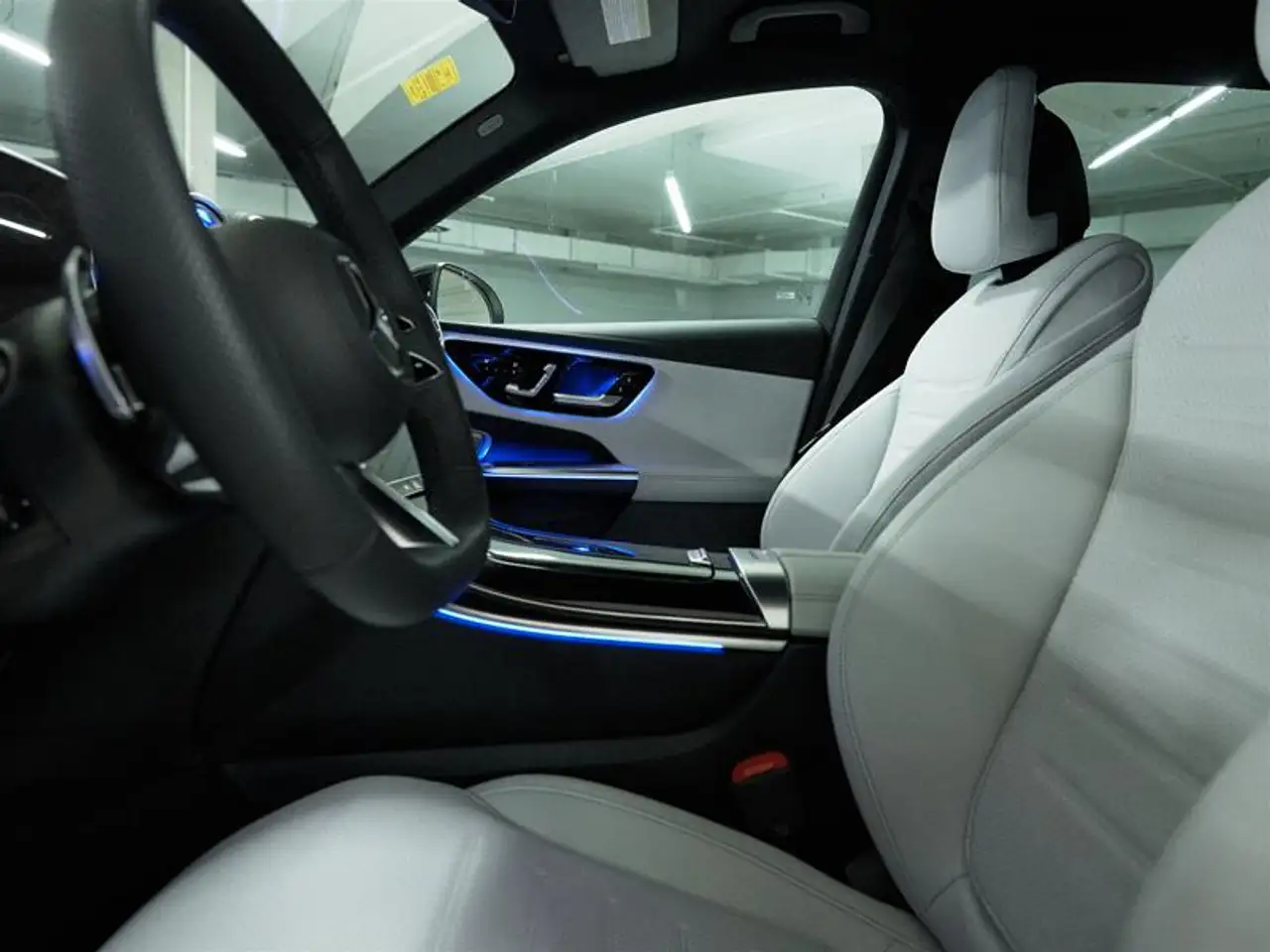 Mercedes-Benz GLC - Image 18