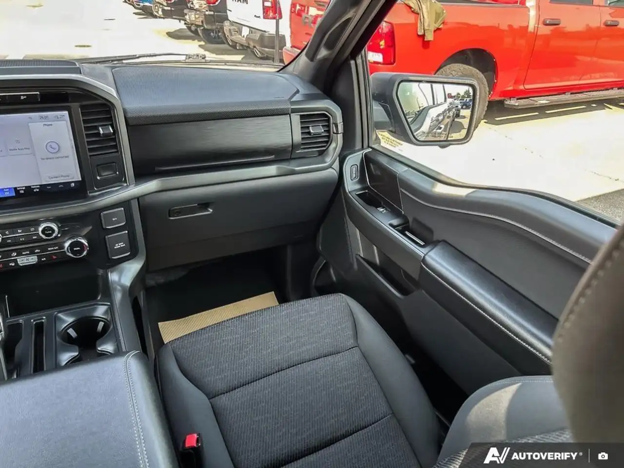 Ford F-150 - Image 23