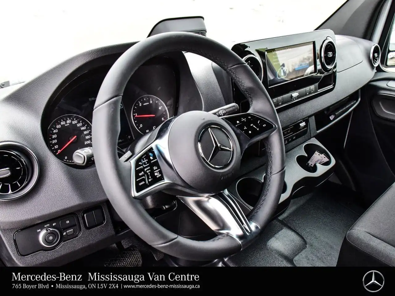 Mercedes-Benz Sprinter - Image 11