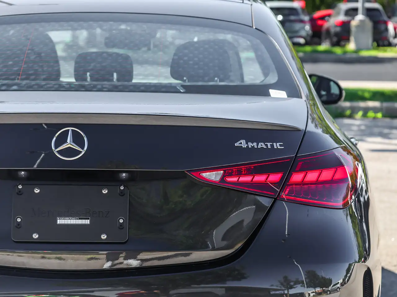 Mercedes-Benz C-Class - Image 11