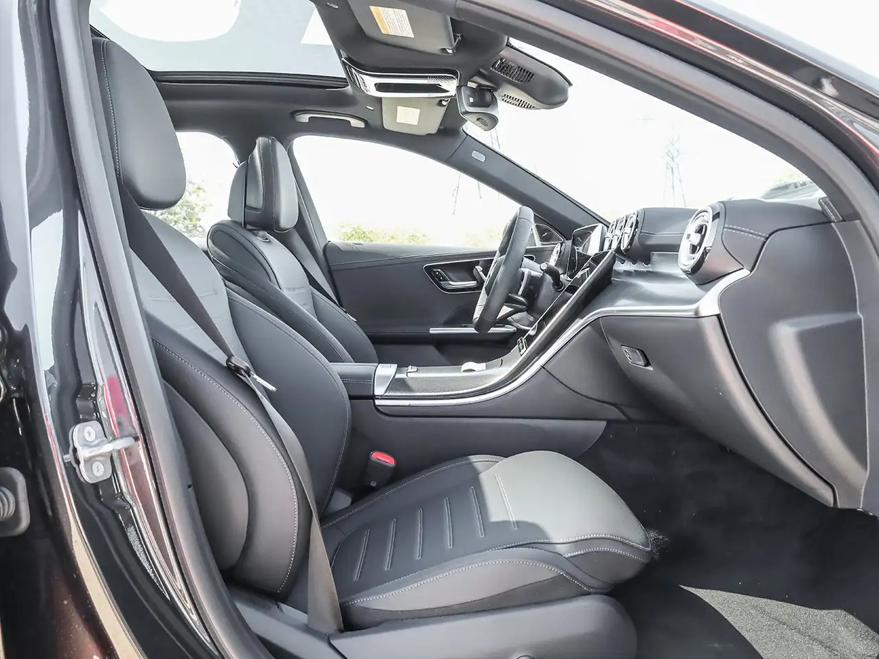 Mercedes-Benz C-Class - Image 14