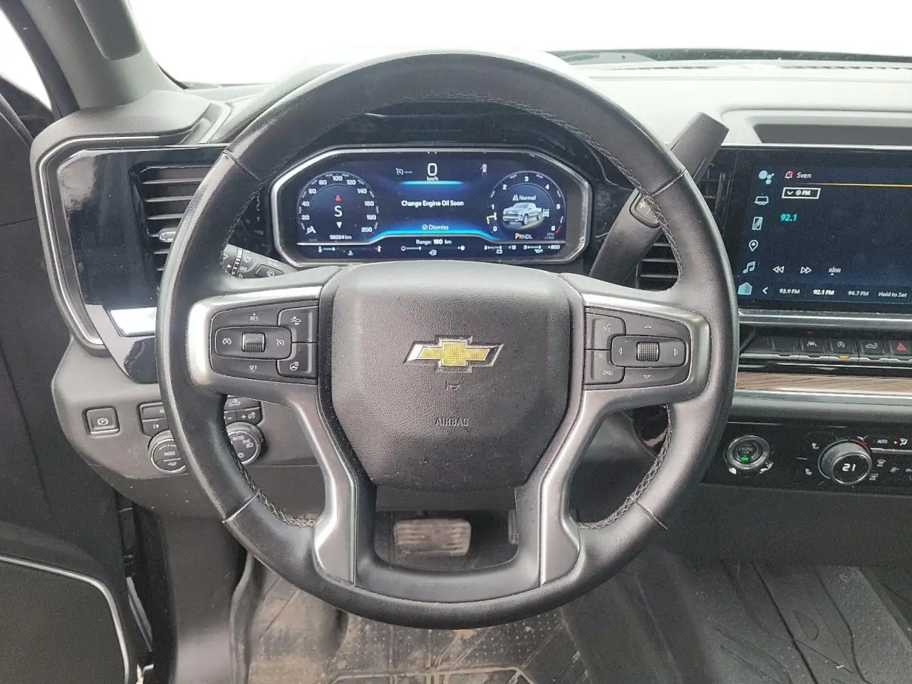 Chevrolet Silverado 1500 - Image 11