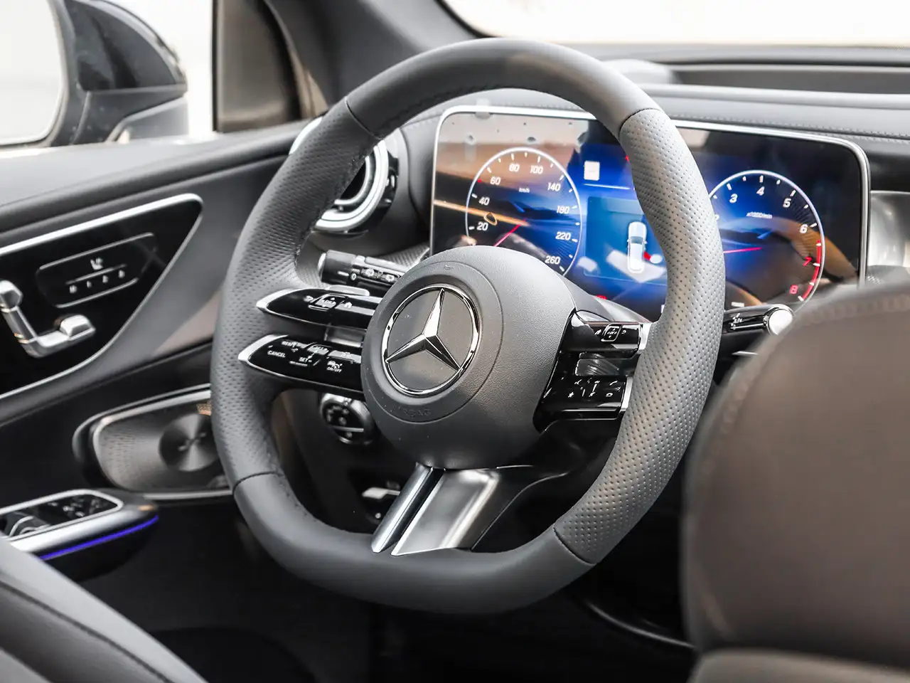 Mercedes-Benz GLC - Image 18