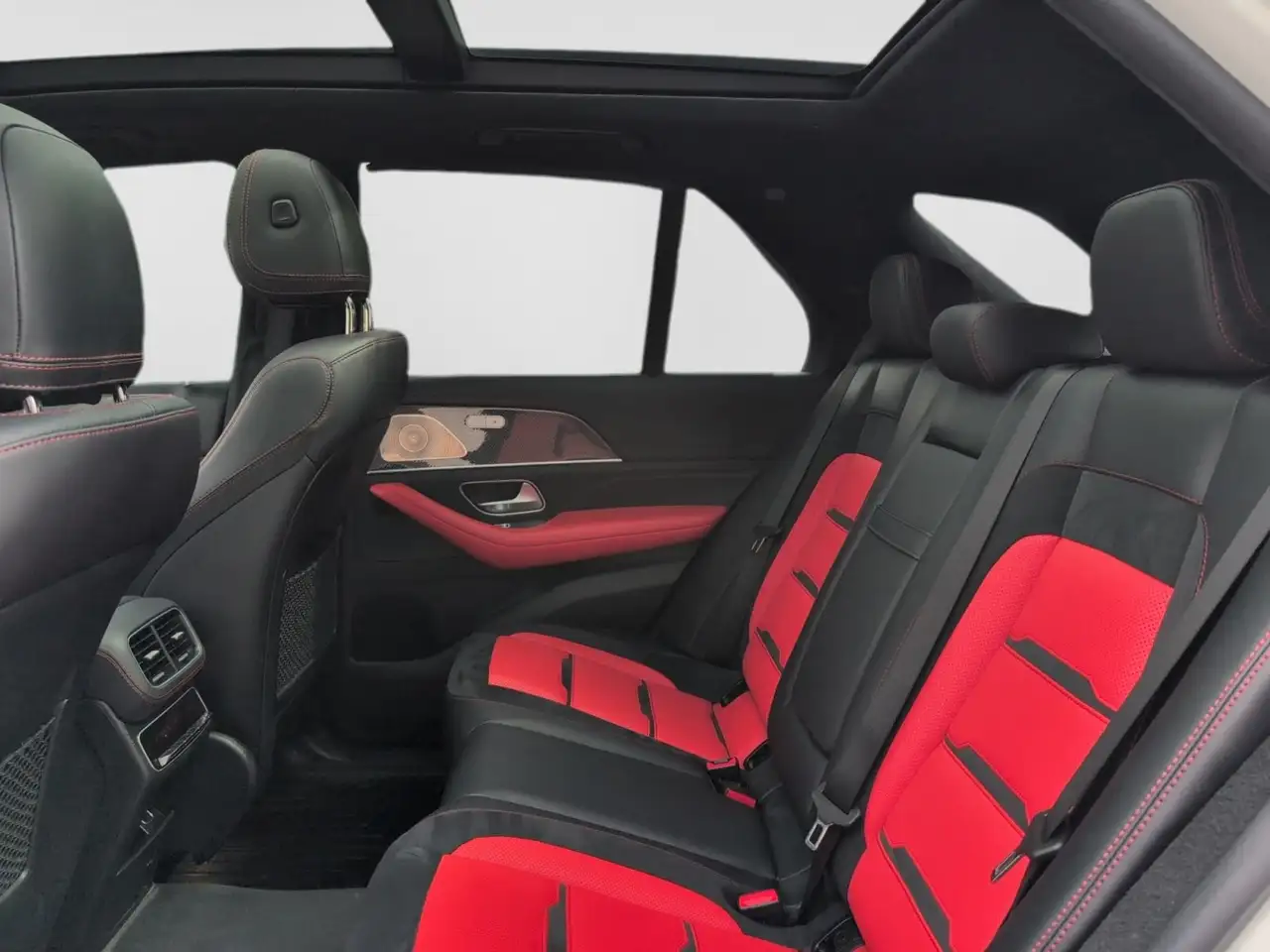 Mercedes-Benz GLE - Image 22