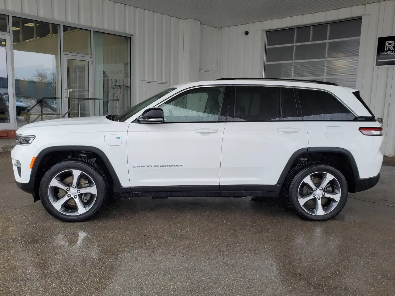 Jeep Grand Cherokee - Image 8