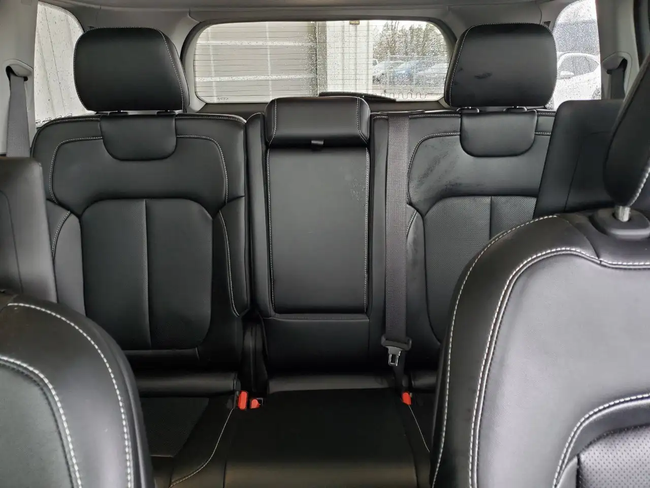 Jeep Grand Cherokee - Image 25