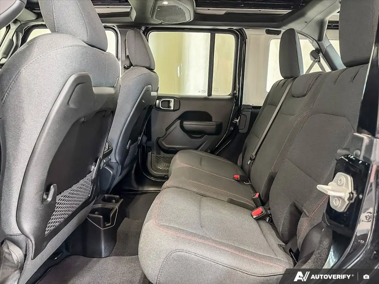 Jeep Wrangler - Image 23