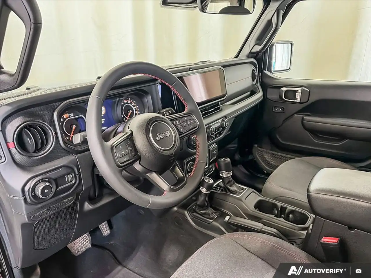 Jeep Wrangler - Image 13
