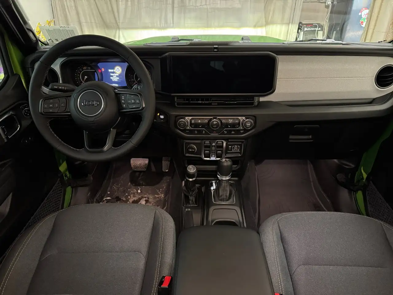 Jeep Wrangler - Image 16