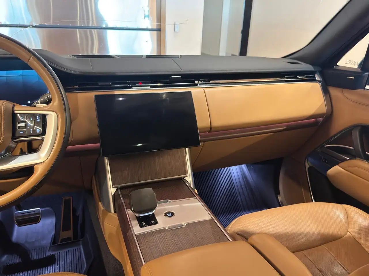 Land Rover Range Rover - Image 18